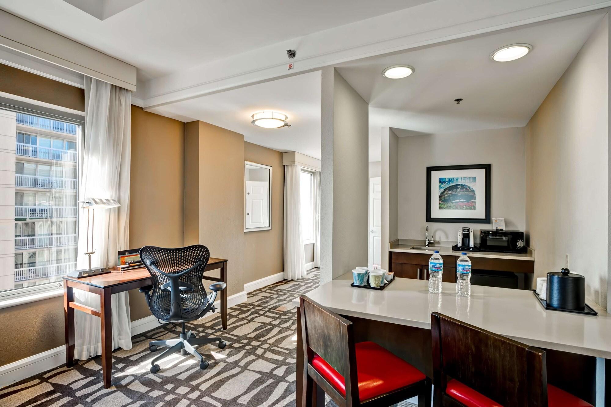 Hilton Garden Inn Chicago Downtown/Magnificent Mile Екстер'єр фото