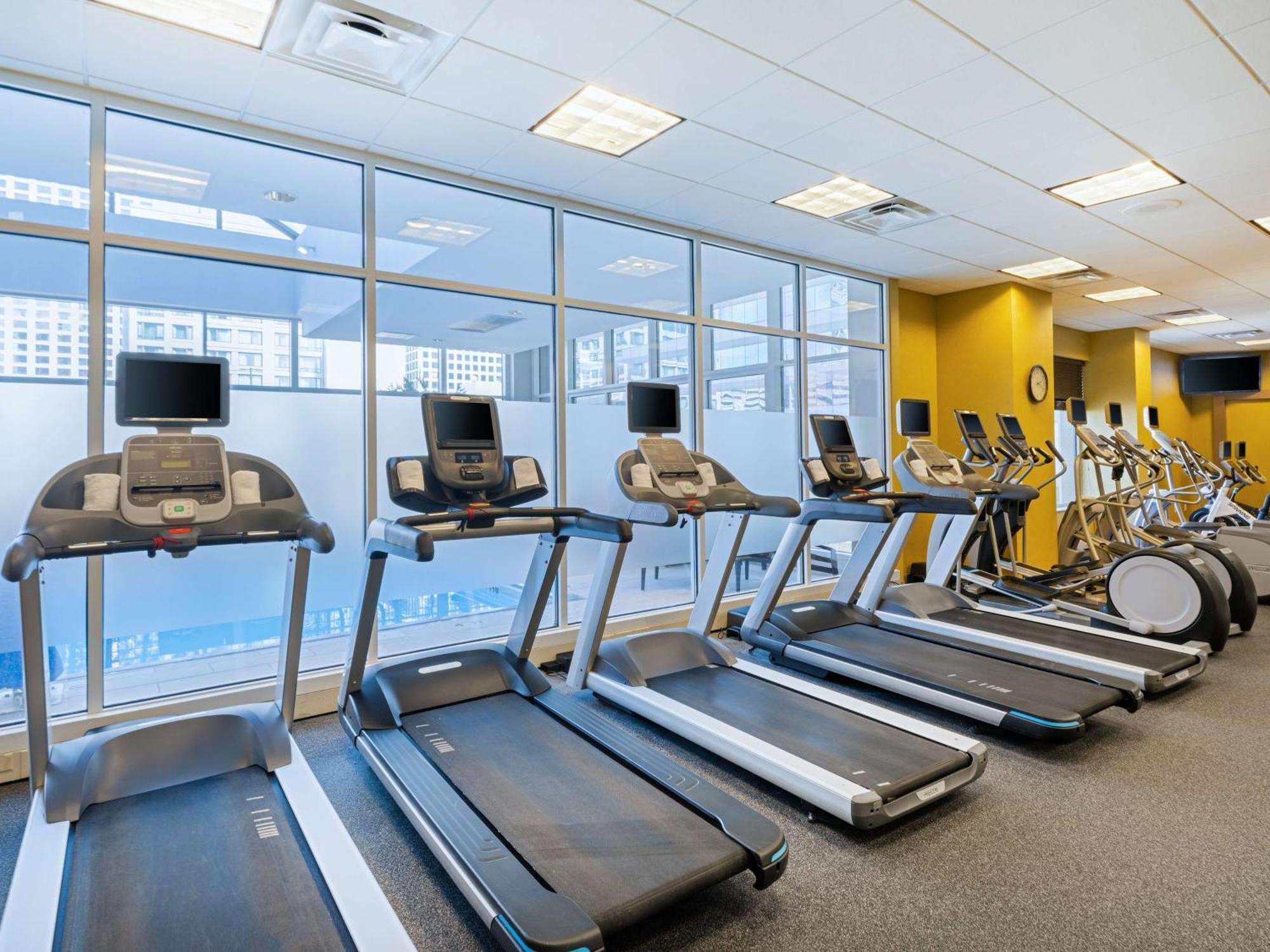 Hilton Garden Inn Chicago Downtown/Magnificent Mile Екстер'єр фото